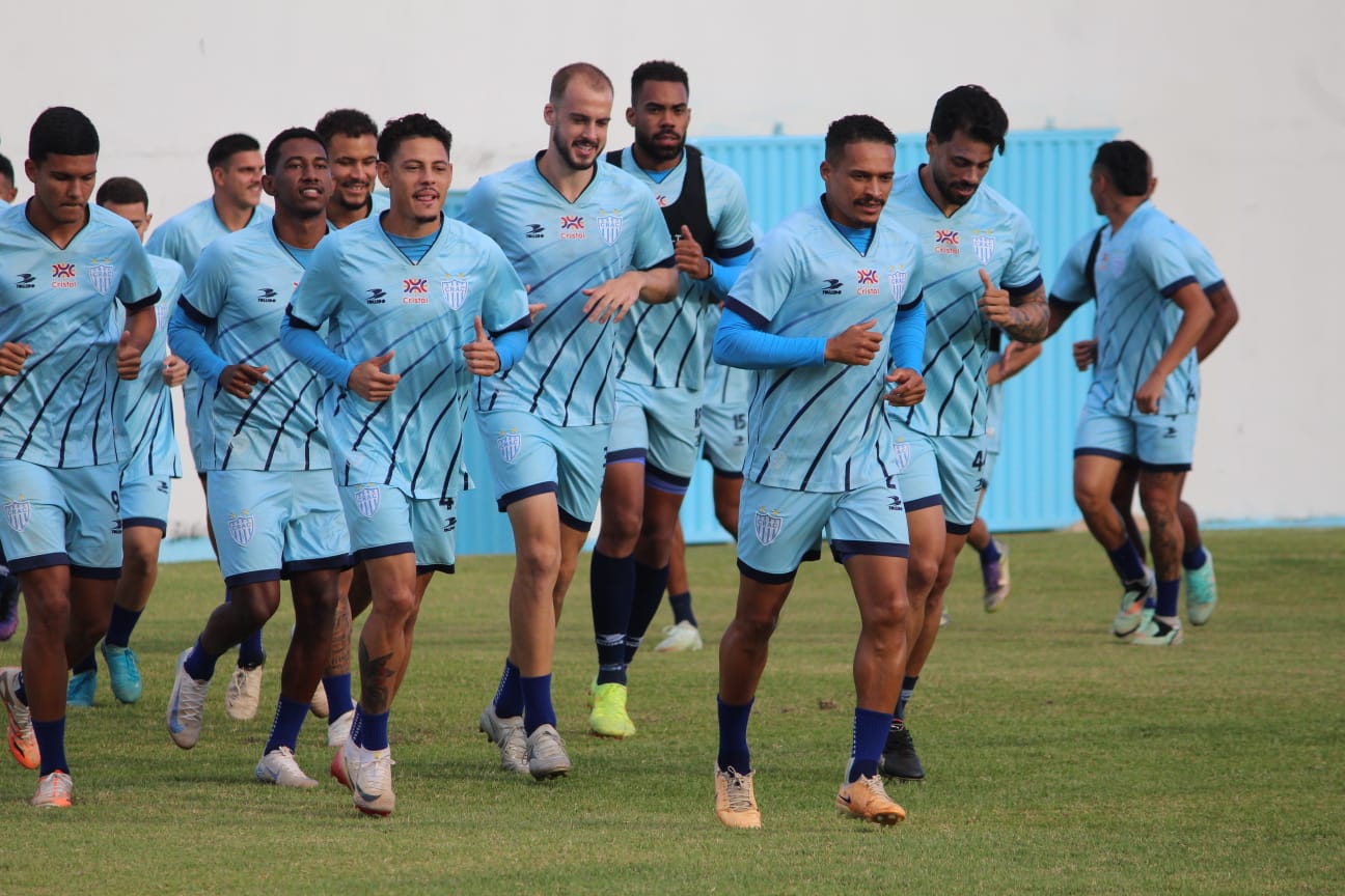 CRAC se reapresenta e intensifica preparação para duelo decisivo contra a Tombense