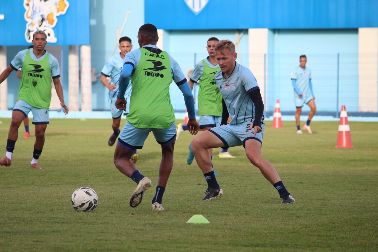 CRAC se reapresenta e intensifica preparação para duelo contra o Operário pela Série D